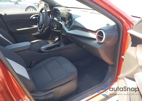 2024 Chevrolet Trax 1Rs z USA, uszkodzony, nr VIN KL77LGE2XRC117439